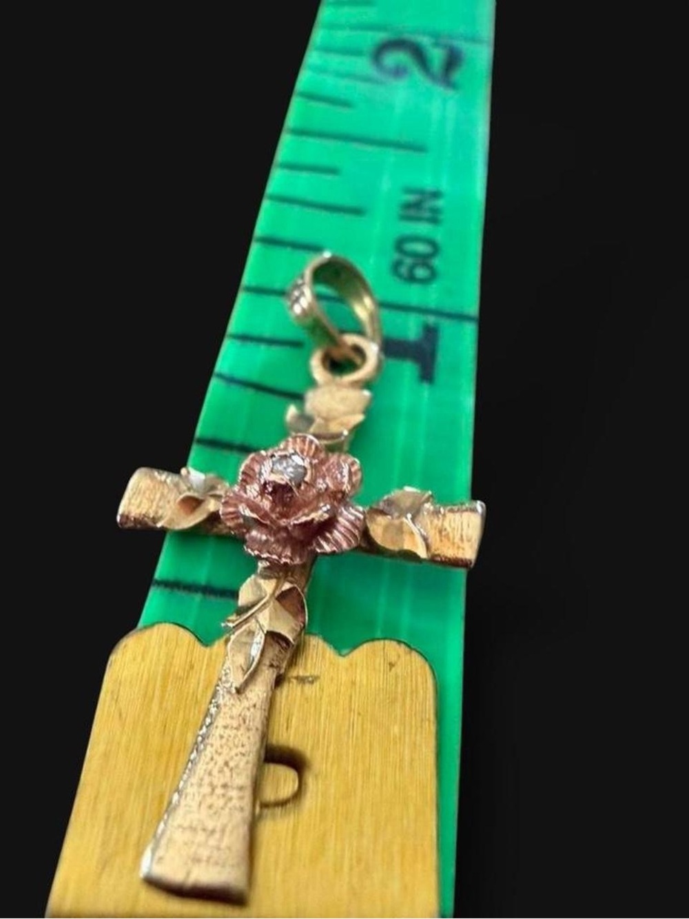 β¨ 10K Gold Two Tone Cross Pendant Rose Flower Religious Charm 10k βοΈ Jewelry - Picture 4 of 16